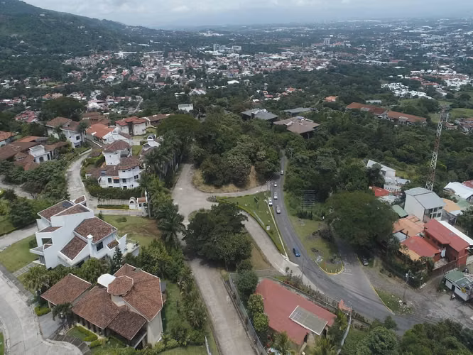Se vende terreno para desarrollo, Alto de las Palomas Santa Ana (AD) - Imagen 9