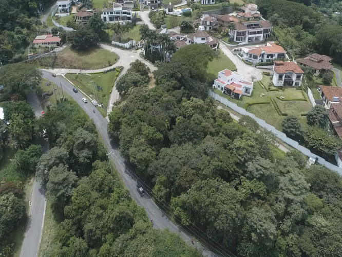 Se vende terreno para desarrollo, Alto de las Palomas Santa Ana (AD) - Imagen 16
