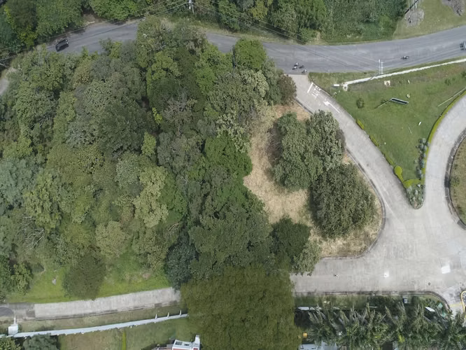Se vende terreno para desarrollo, Alto de las Palomas Santa Ana (AD) - Imagen 4