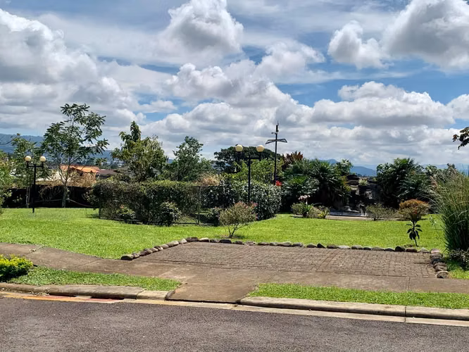 Vendo casa nueva San Isidro Heredia - Imagen 17