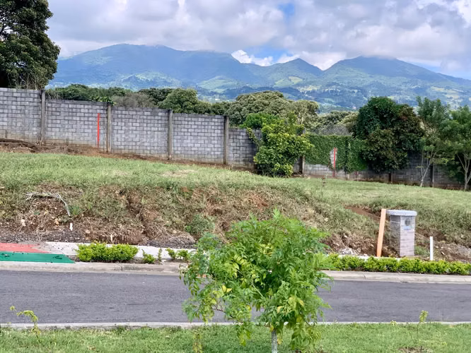 Vendo casa nueva San Isidro Heredia - Imagen 18