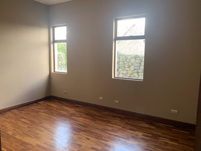 Vendo casa nueva San Isidro Heredia - Imagen 10
