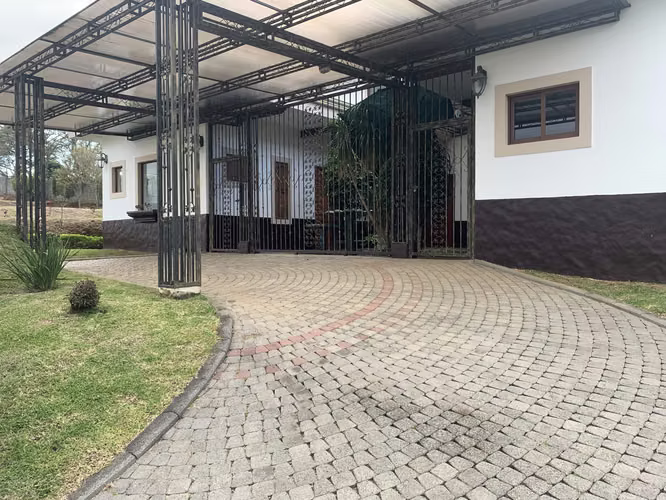 Vendo casa nueva San Isidro Heredia - Imagen 2