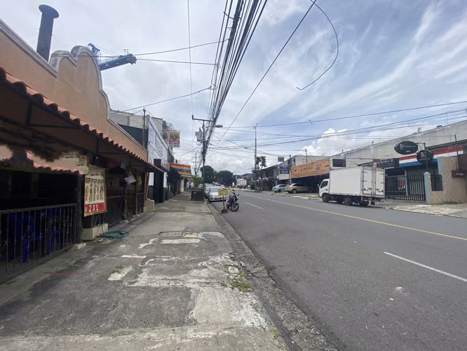 Venta de 4 propiedades para desarrollo, Parque de la Paz (AD) - Imagen 14