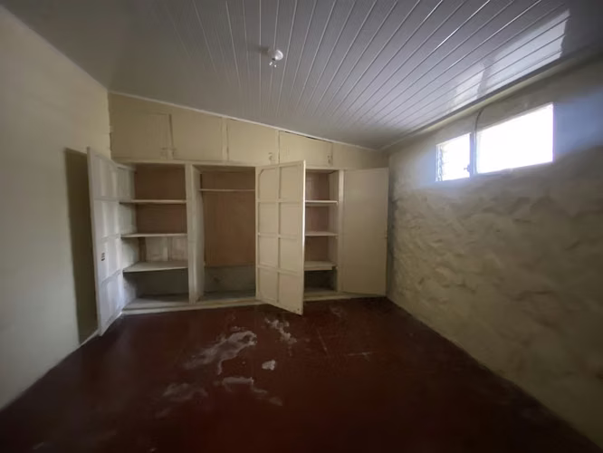 Se vende propiedad esquinera de uso mixto en el centro de Escazú (AD)