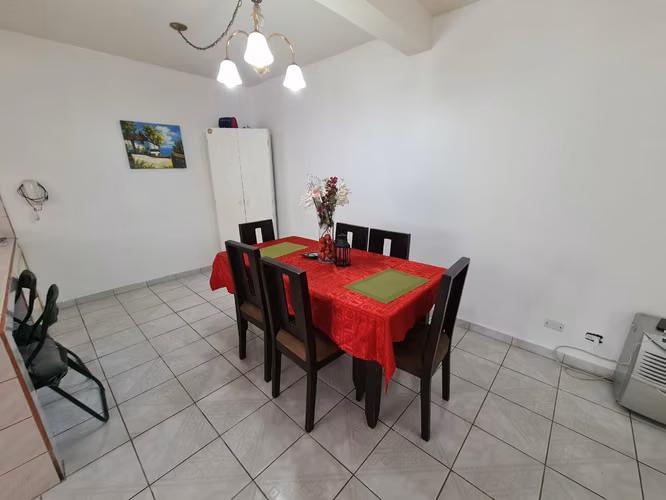 Propiedad en venta 2 Casas con 1 Apartamento (FE)
