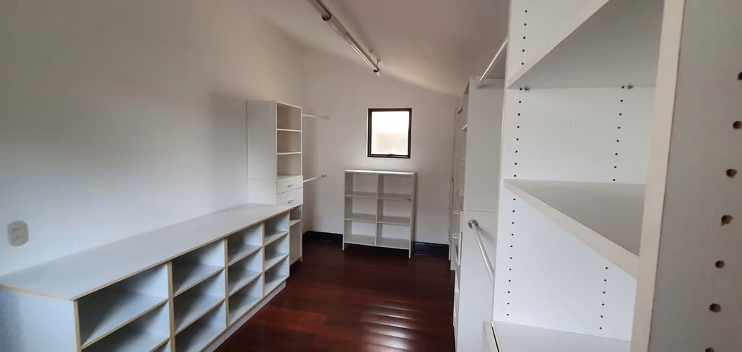 ,casa independiente ,amplia , en Bosques de Lindora, venta- con amenidades exclusivas