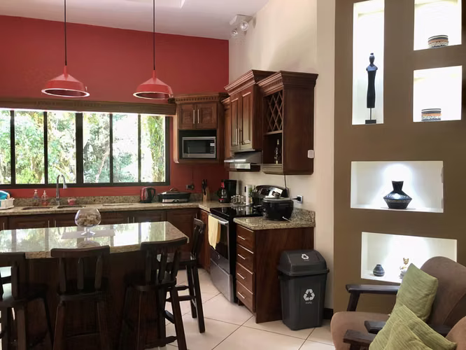 Se Vende Espectacular Casa en San Rafael de Heredia - Imagen 6