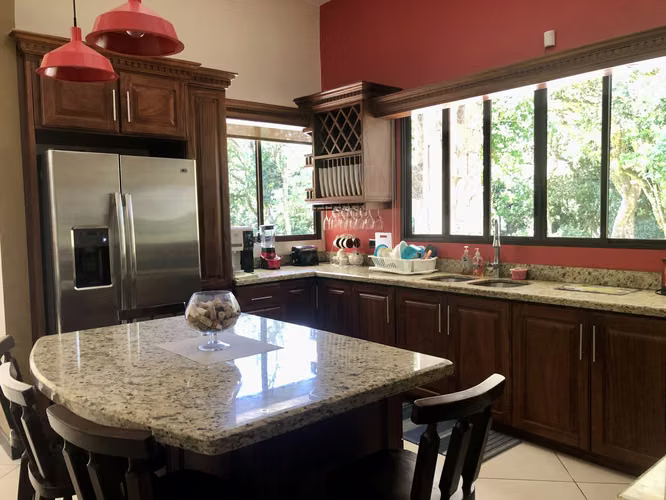 Se Vende Espectacular Casa en San Rafael de Heredia - Imagen 7