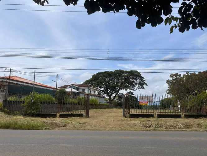 EN VENTA- AMPLIO LOTE - CORREDOR TURISTICO COMERCIAL- LA GARITA - Imagen 2