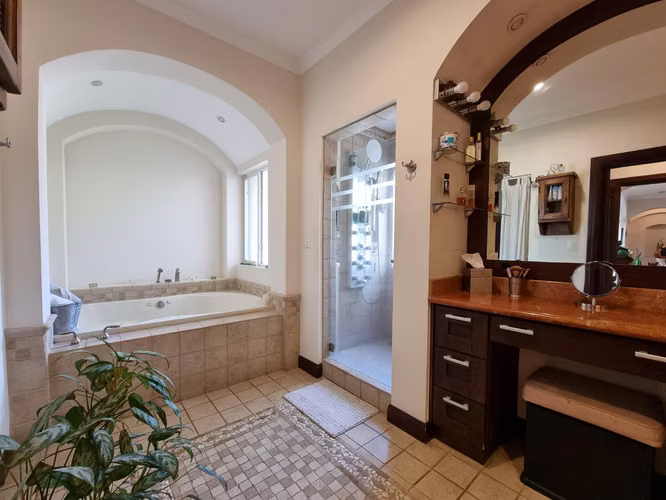EXCLUSIVA PROPIEDAD TIPO QUINTA - EN VENTA - ALAJUELA - Imagen 10
