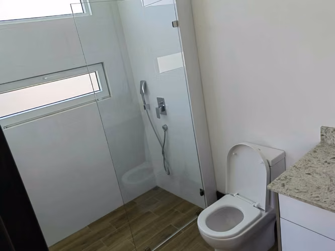 CASA EN VENTA EN EXCLUSIVO CONDOMINIO LINDORA SANTA ANA - Imagen 13