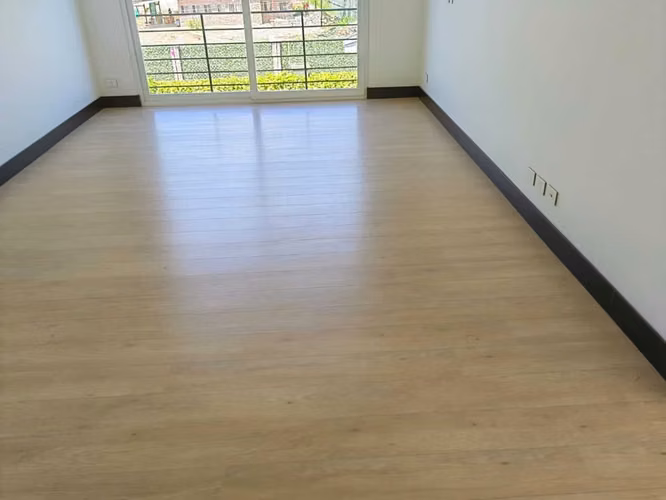 CASA EN VENTA EN EXCLUSIVO CONDOMINIO LINDORA SANTA ANA - Imagen 11