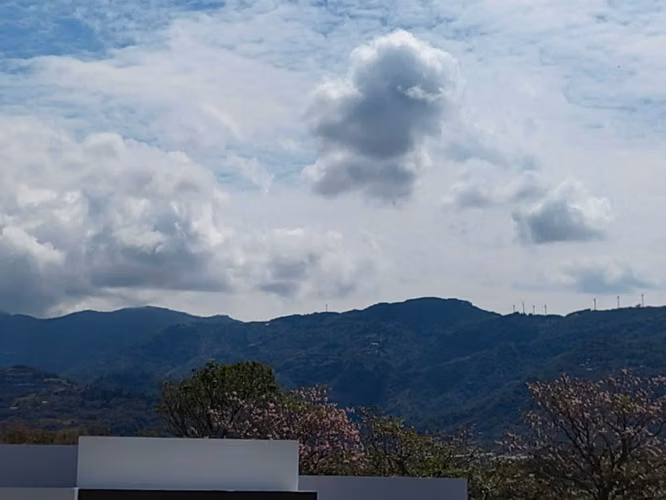 CASA EN VENTA EN EXCLUSIVO CONDOMINIO LINDORA SANTA ANA - Imagen 12