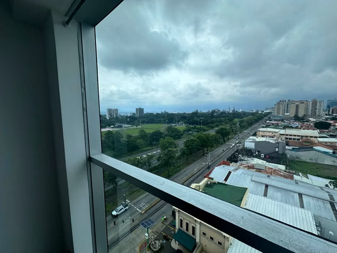 Se vende Amplio apartamento en Condominio Sabana Real