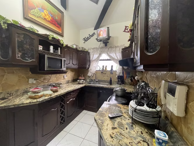 Se vende propiedad con uso mixto en Granadilla, Curridabat (AD) - Imagen 16
