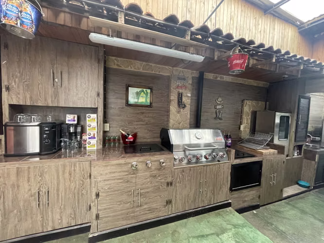 Se vende propiedad con uso mixto en Granadilla, Curridabat (AD) - Imagen 11