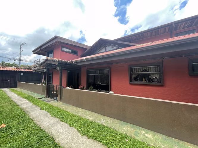 Se vende propiedad con uso mixto en Granadilla, Curridabat (AD) - Imagen 4