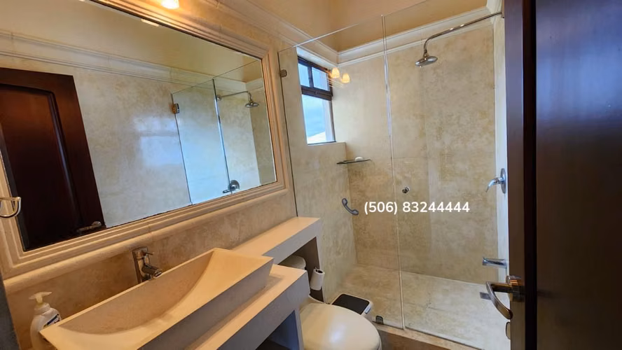 CASA INDEPENDIENTE EN VENTA EN SAN ANTONIO DE ESCAZÚ - Imagen 9