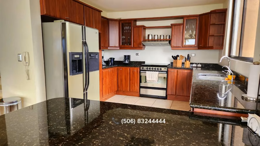 CASA INDEPENDIENTE EN VENTA EN SAN ANTONIO DE ESCAZÚ - Imagen 18
