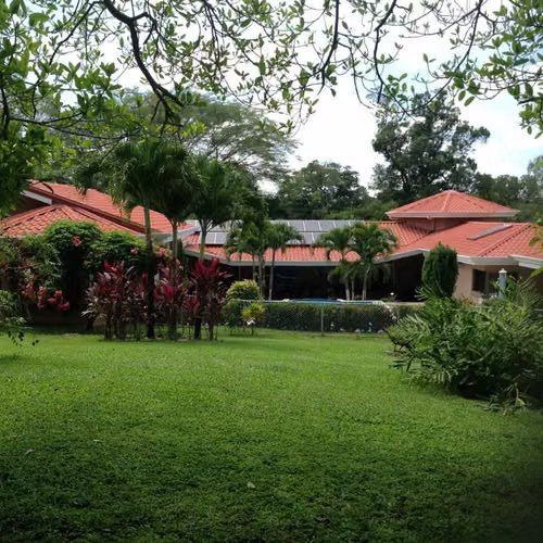 VENTA DE CASA EN SAN MATEO ALAJUELA CON PISCINA