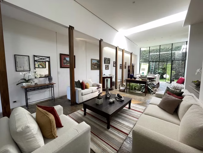 Se vende casa de lujo en Bosques Altamonte, Curridabat (AD)
