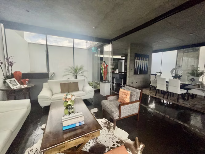 Se vende casa de lujo en Bosques Altamonte, Curridabat (AD)