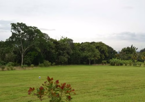 Finca en Garita de Alajuela con río y frente amplio | F141