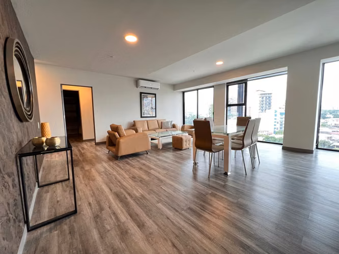 COSMOPOLITAN TOWER – NUNCIATURA / ROHRMOSER | Alquiler de Lujoso y Amplio Apartamento Amoblado  - Imagen 6