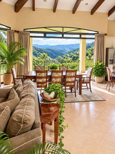 Viva en la  Naturaleza,Alquiler Residencia de Lujo Cerro Colón | 604m² c/  6 dor + 5 Baños + 5 Park | $3,500  / mes