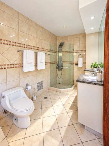 Viva en la  Naturaleza,Alquiler Residencia de Lujo Cerro Colón | 604m² c/  6 dor + 5 Baños + 5 Park | $3,500  / mes