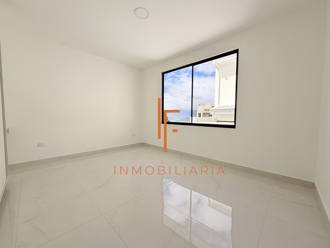 Casa de 3 Niveles con Vistas y 4 Habitaciones en Condominio,  Curridabat - Imagen 14