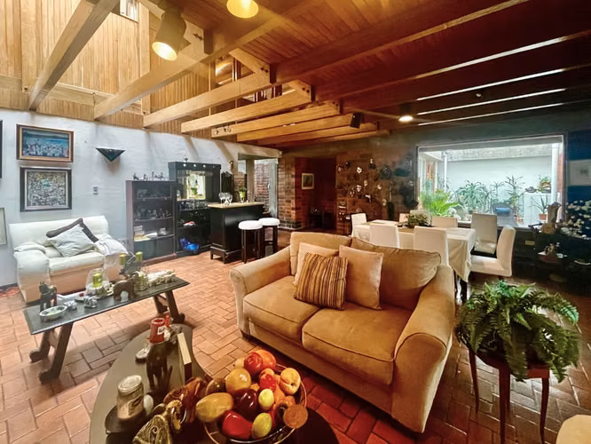 Se vende Casa independiente en Montelimar, Goicoechea (AD).