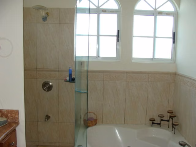 Casa en residencial a la venta en Santa Ana - Imagen 8