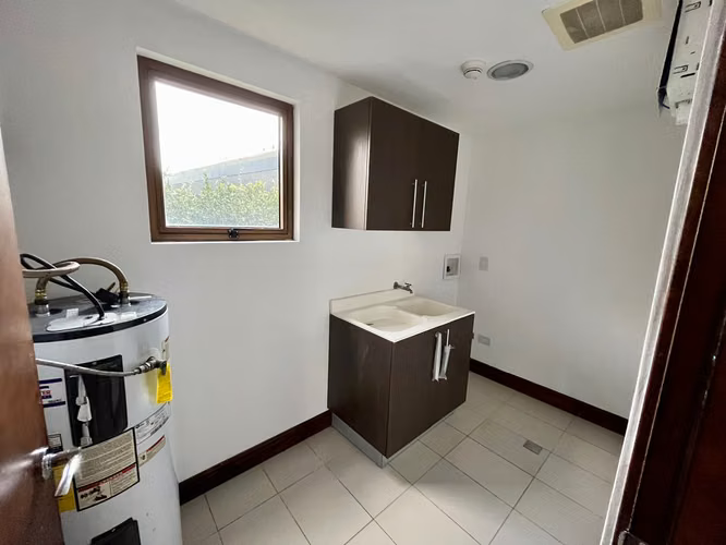 ALQUILER DE APARTAMENTO - LOMAS DE AYARCO - CURRIDABAT