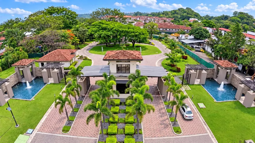 Mudanza inmediata ,Casa en condominio Parques Del Sol, Santa Ana, 4 dormitorios - Imagen 6
