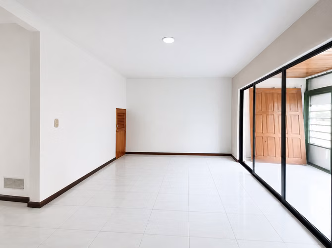VENTA CASA TIBÁS