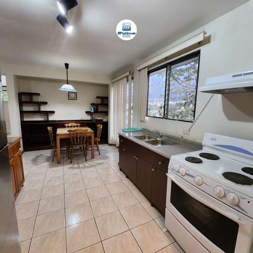 Alquiler de Apartamento Amueblado  en Escazu