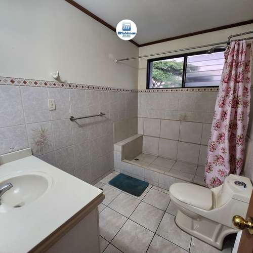 Alquiler de Apartamento Amueblado  en Escazu