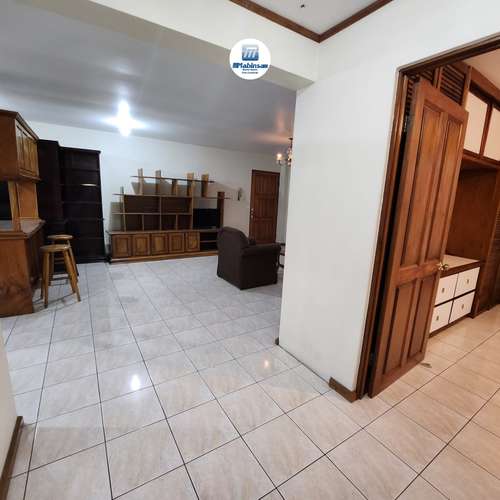 Alquiler de Apartamento Amueblado  en Escazu
