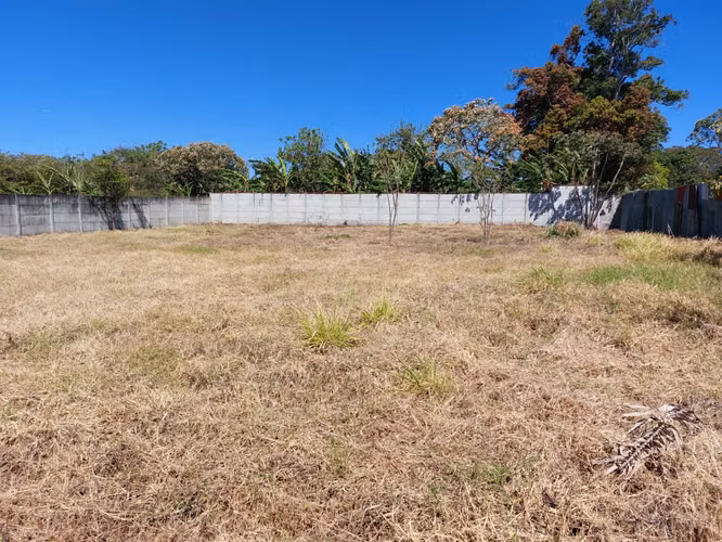 SE VENDE LOTE EN SAN LORENZO DE SAN JOAQUIN DE FLORES HEREDIA