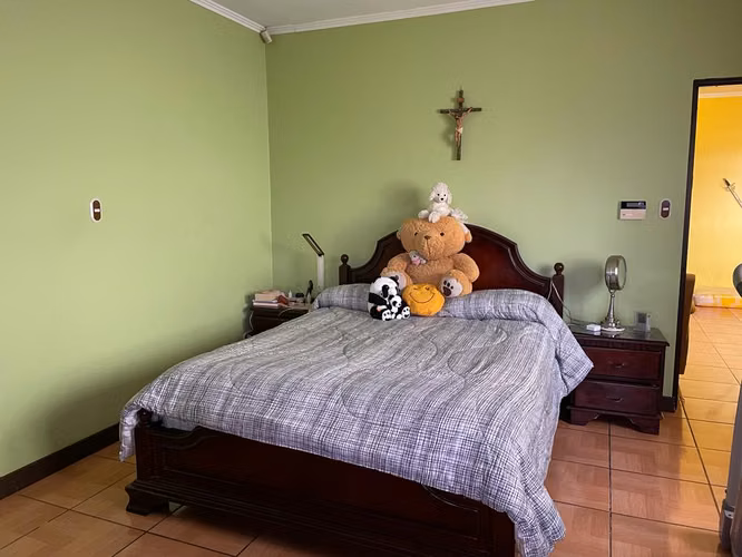 Heredia,S.Pablo, casa con terraza y jardin.