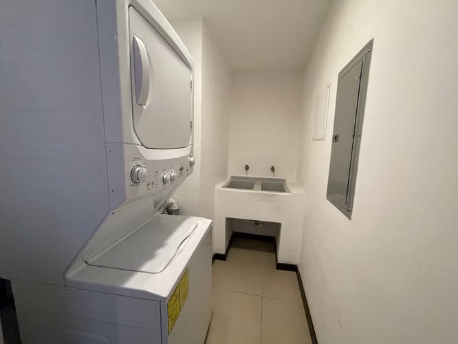 OPORTUNIDAD!!! MODERNO apartamento rodeado de naturaleza 70m2 BOSQUES DEL CARAO - Imagen 4