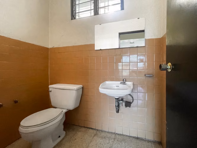 Se vende o alquila edificio con parqueo en el centro de San José (AD). - Imagen 19