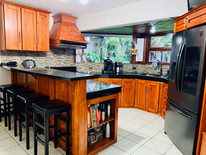 REBAJA $40.000 - VENTA DE CASA AYARCO INDEPENDIENTE C/ BUEN PATIO - CURRIDABAT