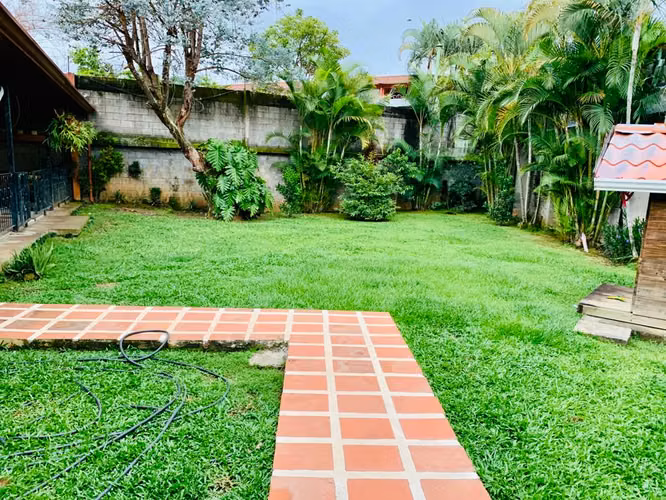 REBAJA $40.000 - VENTA DE CASA AYARCO INDEPENDIENTE C/ BUEN PATIO - CURRIDABAT