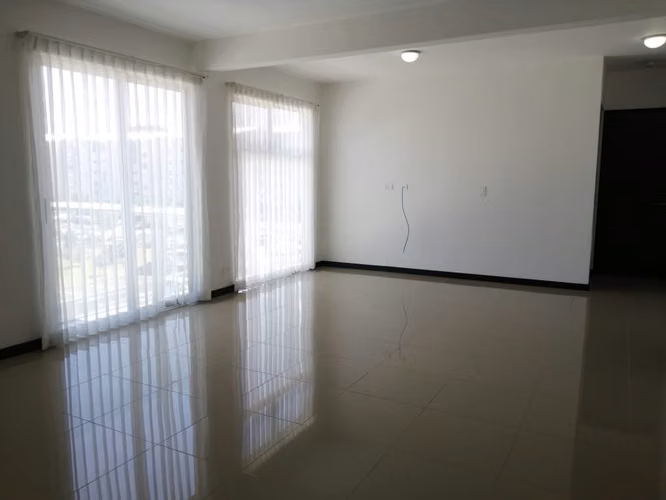 VENTA DE APARTAMENTO - TORRES DE GRANADILLA - CURRIDABAT