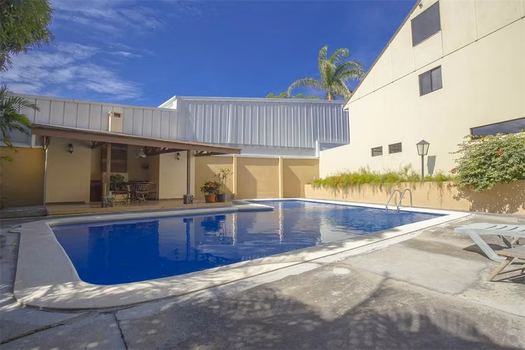 VENTA DE CASA EN CONDOMINIO EN ESCAZÚ - Imagen 1
