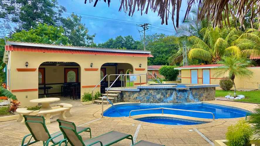 Se vende Hotel Boutique en Playa Carillo, Guanacaste, Costa Rica.