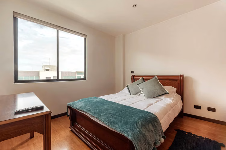 Apartamento en Trejos Montealegre a solo 3 minutos de Avenida Escazú - Imagen 10